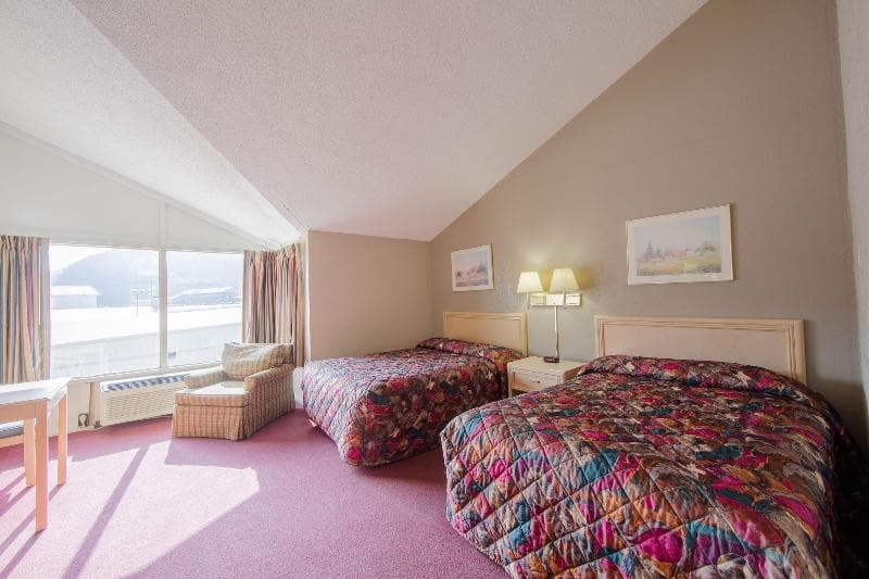 Green Valley Motel 5