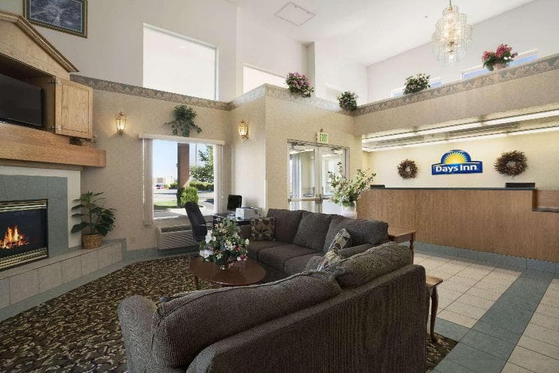 Days Inn By Wyndham Springville 4