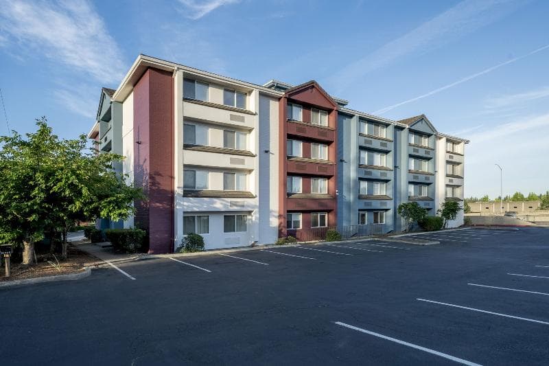 Best Western Lake Oswego Hotel & Suites photo 1