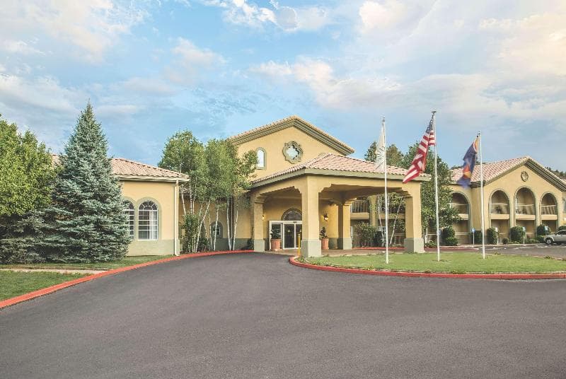 La Quinta Inn & Suites by Wyndham Conference Center Prescott 2