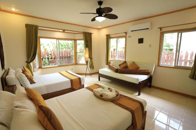 Palms Cove Resort photo 1