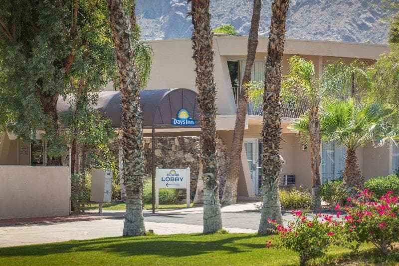 Days Inn by Wyndham Palm Springs photo 1