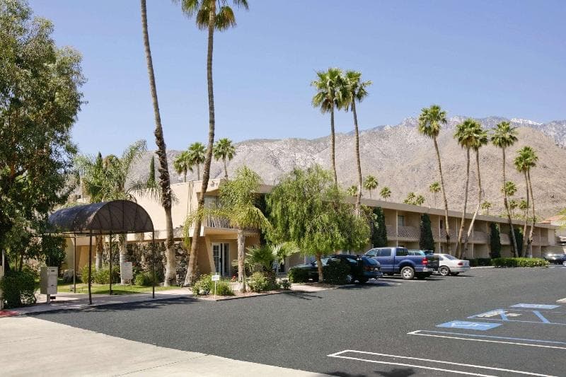Days Inn by Wyndham Palm Springs 2