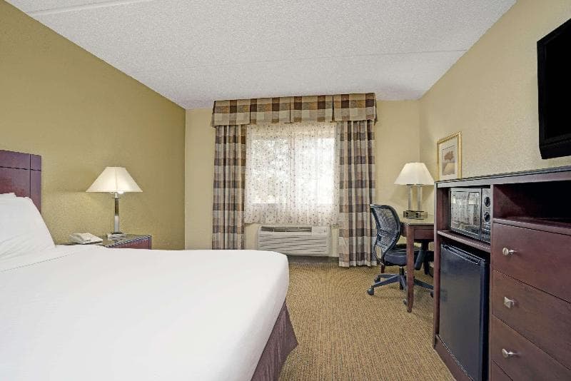 Super 8 By Wyndham Monticello 2