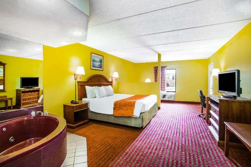 Howard Johnson by Wyndham Panama City photo 1