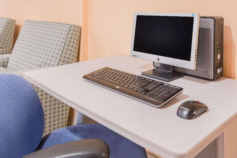 Days Inn by Wyndham Hattiesburg photo 1