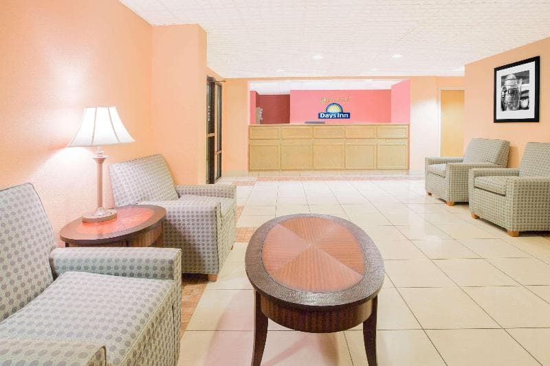 Days Inn by Wyndham Hattiesburg 5