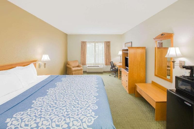 Days Inn by Wyndham Hattiesburg 4