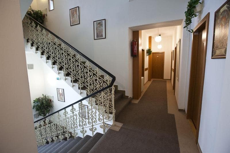 Novomestsky Hotel 5