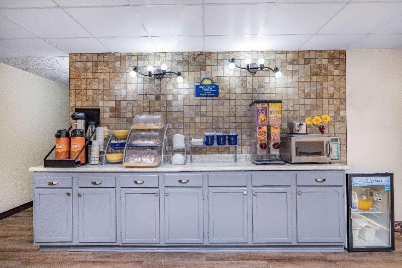 Days Inn By Wyndham Monticello 2