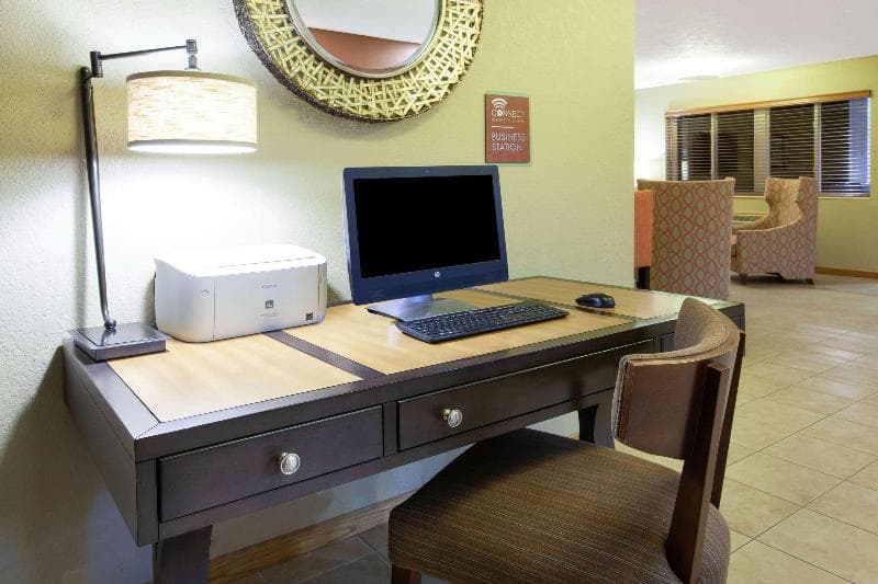 AmericInn by Wyndham Petoskey photo 1