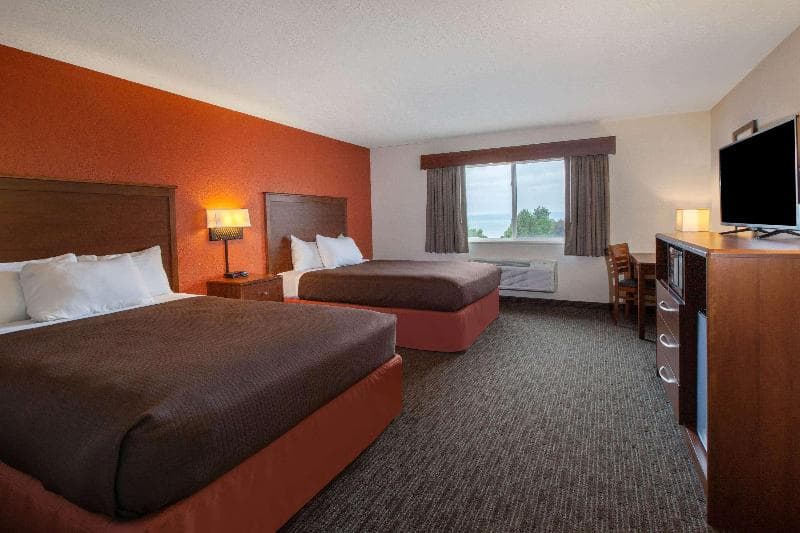 AmericInn by Wyndham Petoskey 4