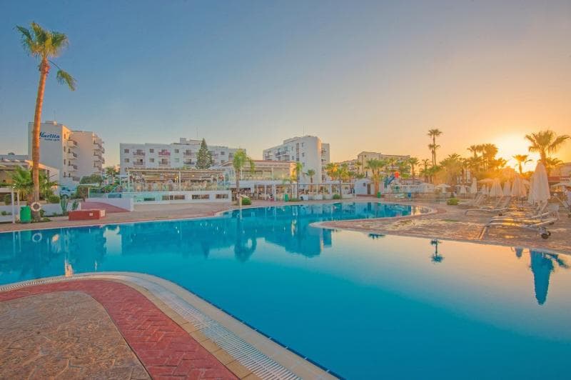 Marlita Beach Hotel Apartments 4