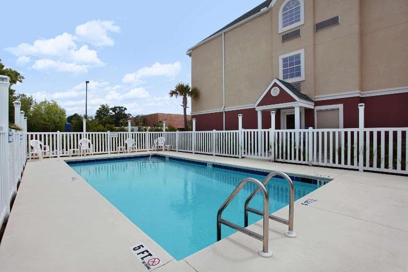 Microtel Inn & Suites by Wyndham Panama City 5