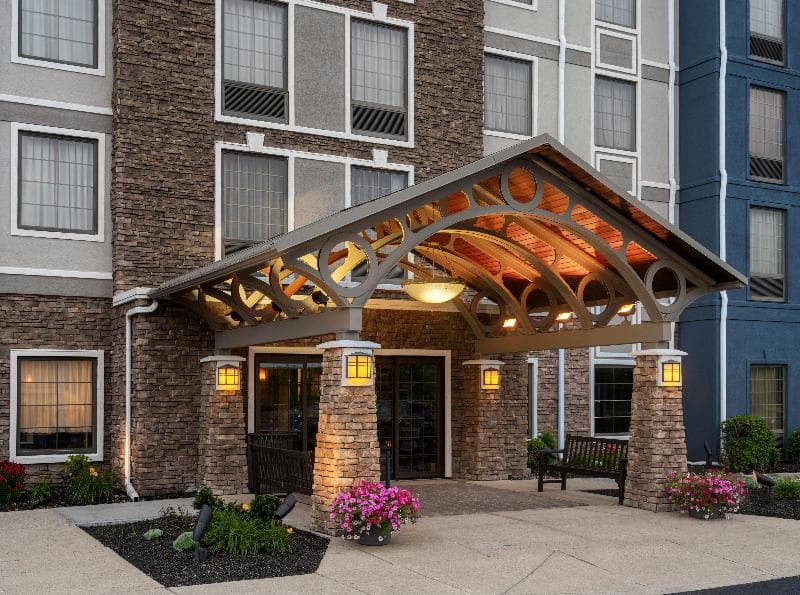 Staybridge Suites Indianapolis-Airport 3
