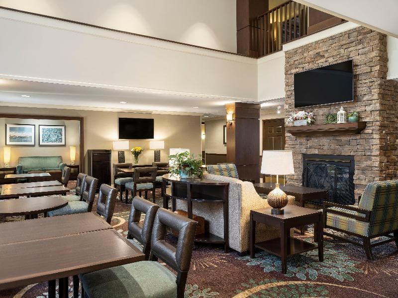 Staybridge Suites Indianapolis-Airport 4