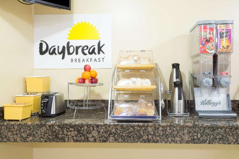 Days Inn By Wyndham Philadelphia - Roosevelt Boulevard 2