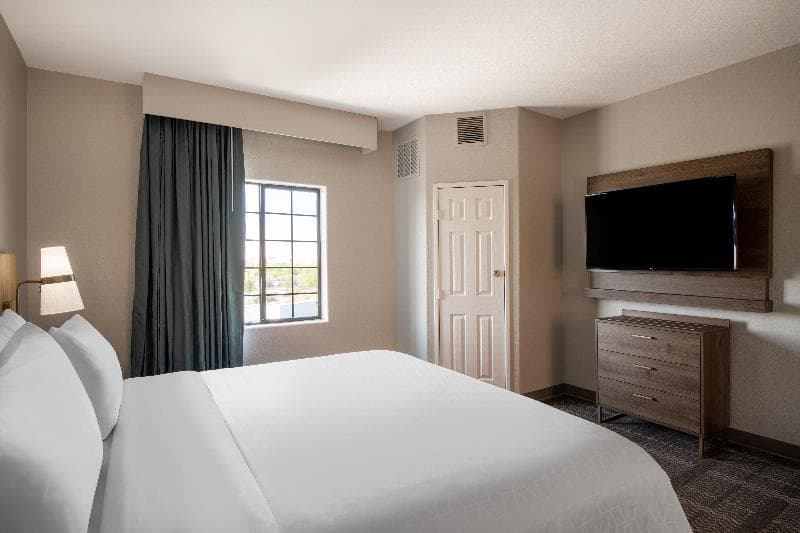 Staybridge Suites Phoenix - Glendale Sports Dist 4