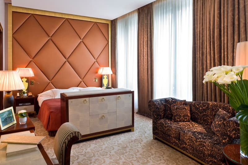 Hotel Barriere Le Fouquets Paris 4