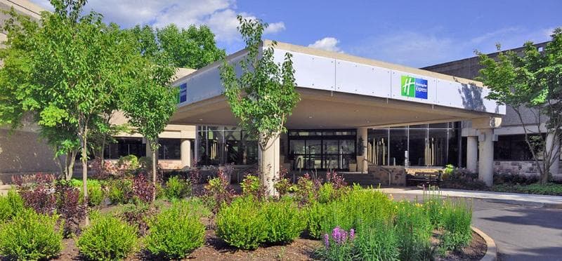 Holiday Inn Express Princeton Southeast 2