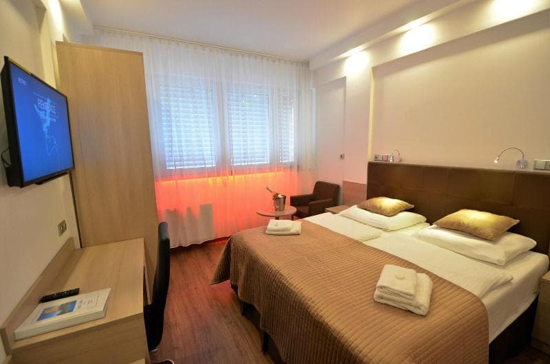 Hotel Aura 3