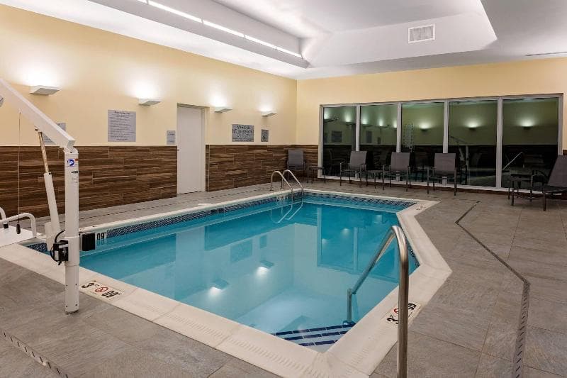 Fairfield Inn & Suites Port Clinton Waterfront 2