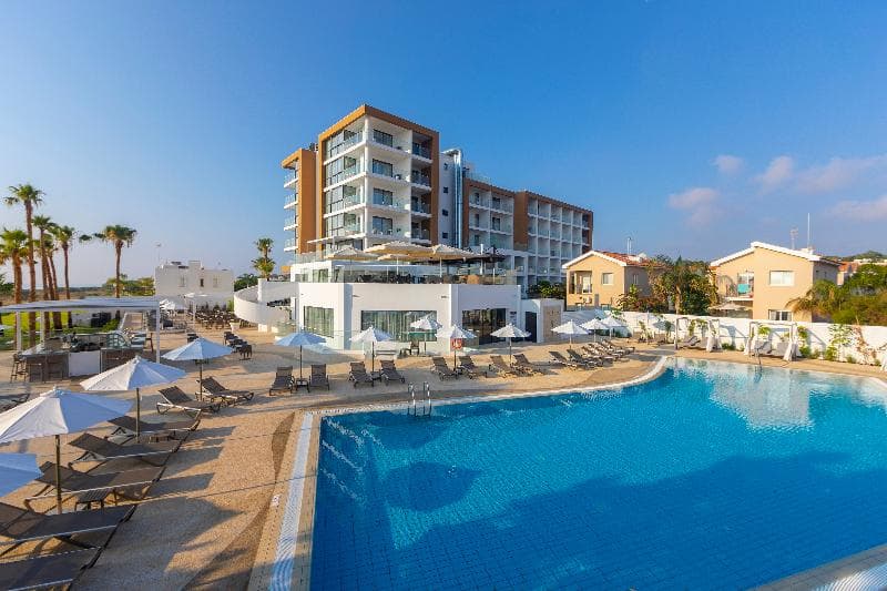 Leonardo Crystal Cove & Spa By The Sea - Adults Only 1