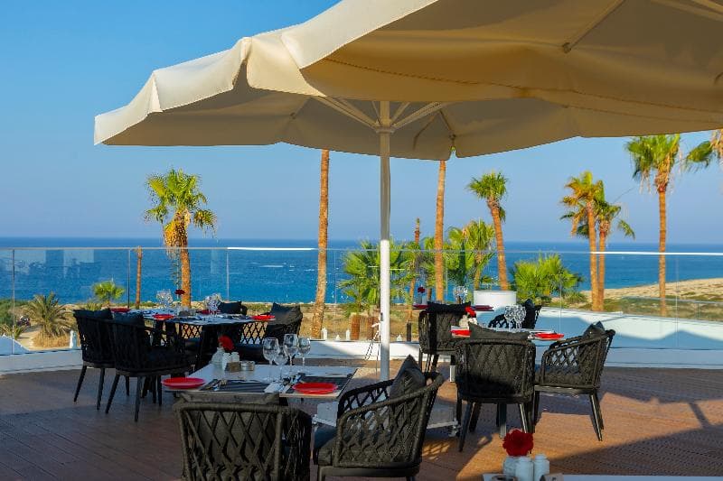 Leonardo Crystal Cove & Spa By The Sea - Adults Only 2