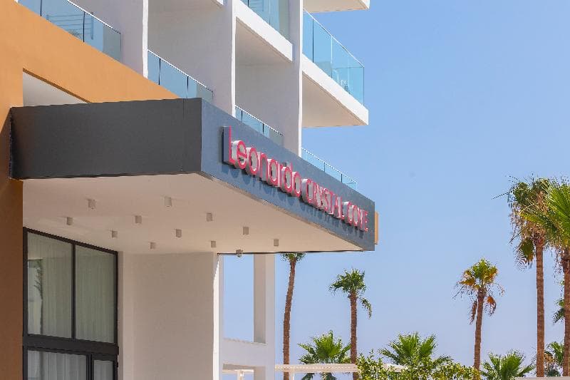 Leonardo Crystal Cove & Spa By The Sea - Adults Only 3