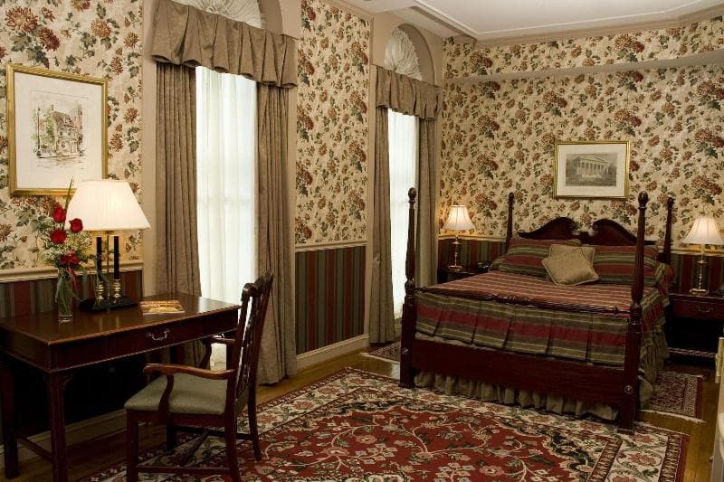 Penn's View Hotel 3