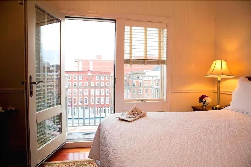 Penn's View Hotel 5