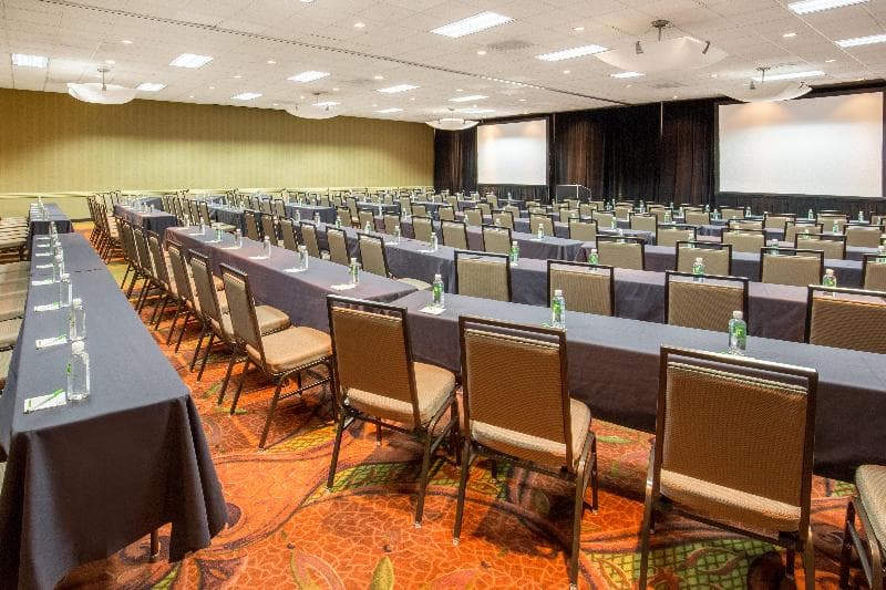 Holiday Inn Portland Airport (I-205) photo 1