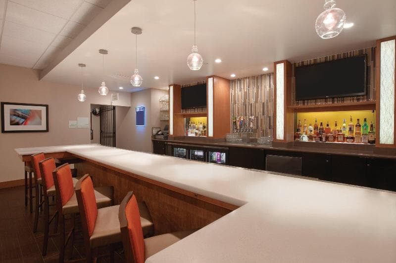 Holiday Inn Portland Airport (I-205) 4