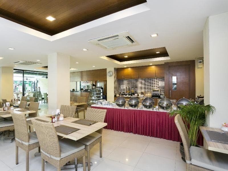 Bay Breeze Pattaya main