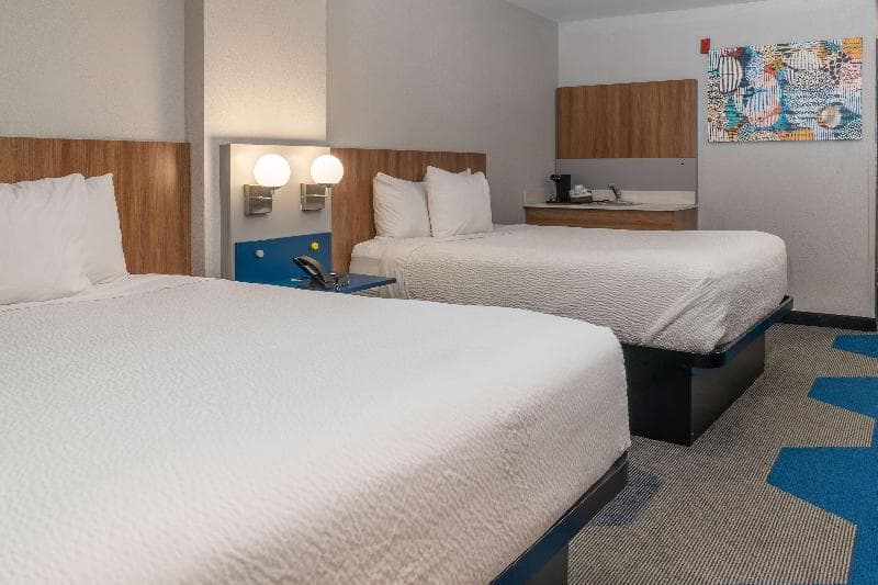 Microtel Inn & Suites by Wyndham Pigeon Forge 3
