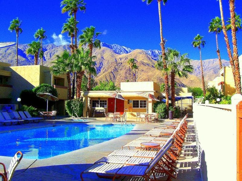 Desert Vacation Villas 4