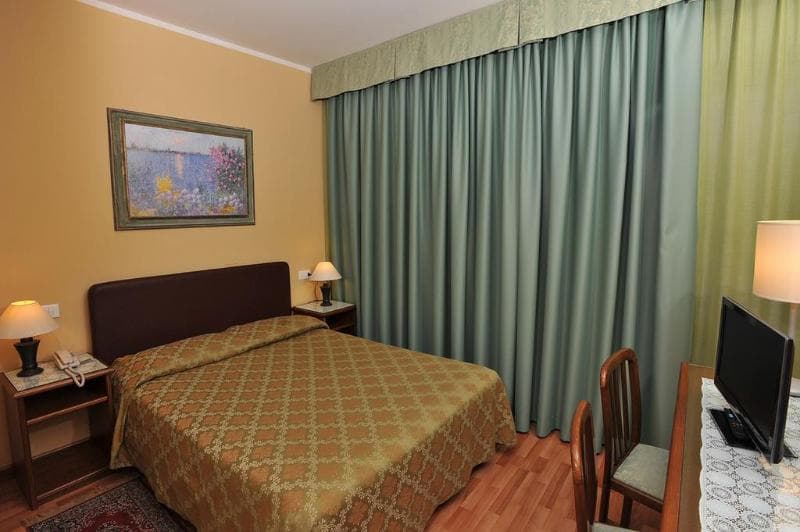 Hotel Lago Verde main