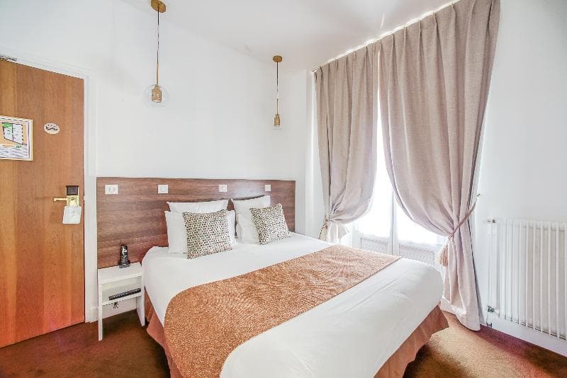 Queens Hotel 2