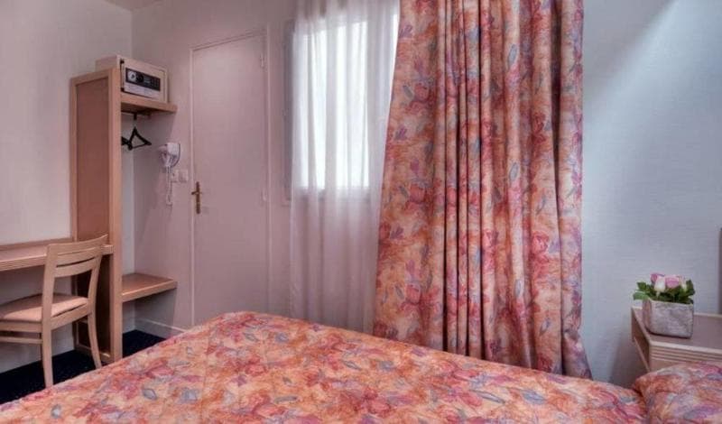 Hotel Edgar Quinet 3