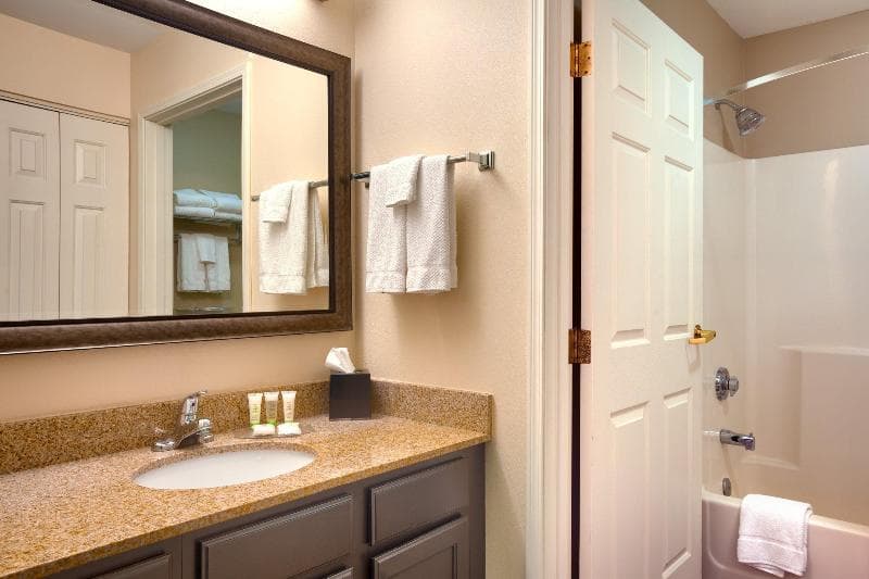 Staybridge Suites Peoria-Downtown 5
