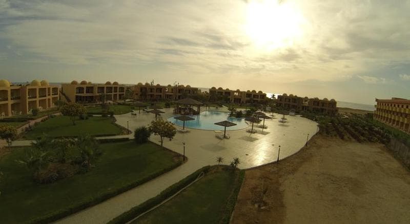 Wadi Lahmy Azur Resort 3