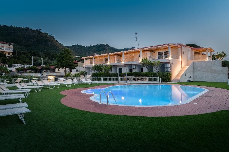 New Paradise Residence photo 1
