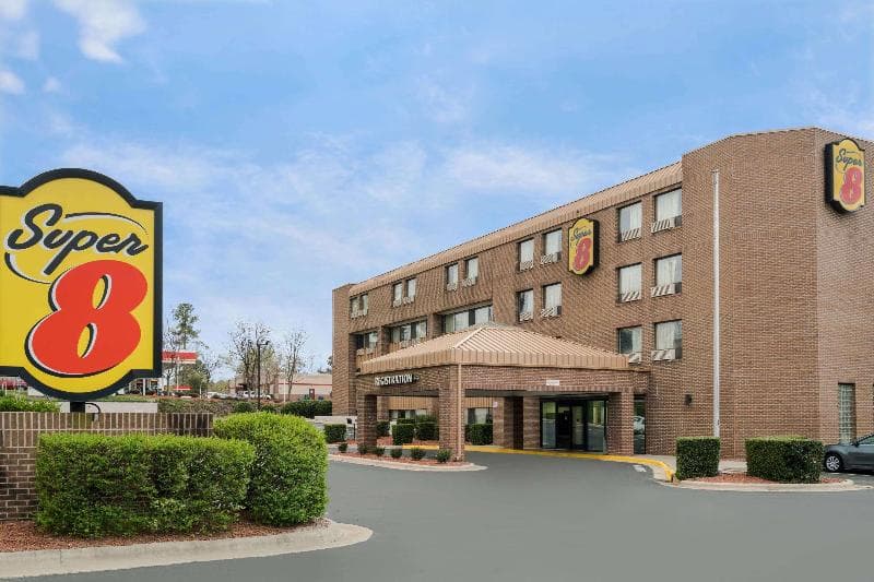 Super 8 by Wyndham Raleigh North East photo 1