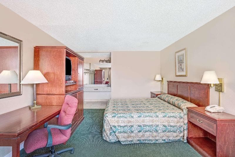 Aiden by Best Western South Reno 5