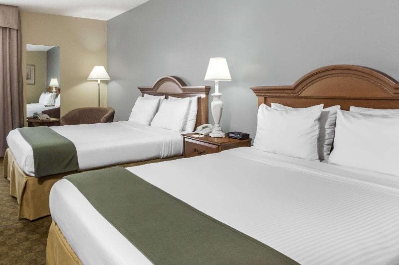 Days Inn by Wyndham Selma 5