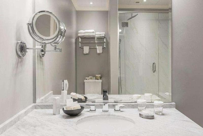 Lhotel Montreal 4