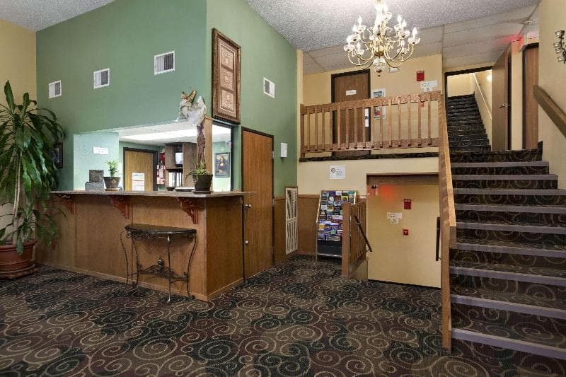 Super 8 By Wyndham Russellville 4