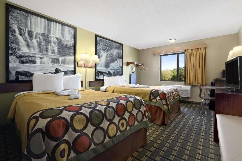 Super 8 By Wyndham Russellville 3