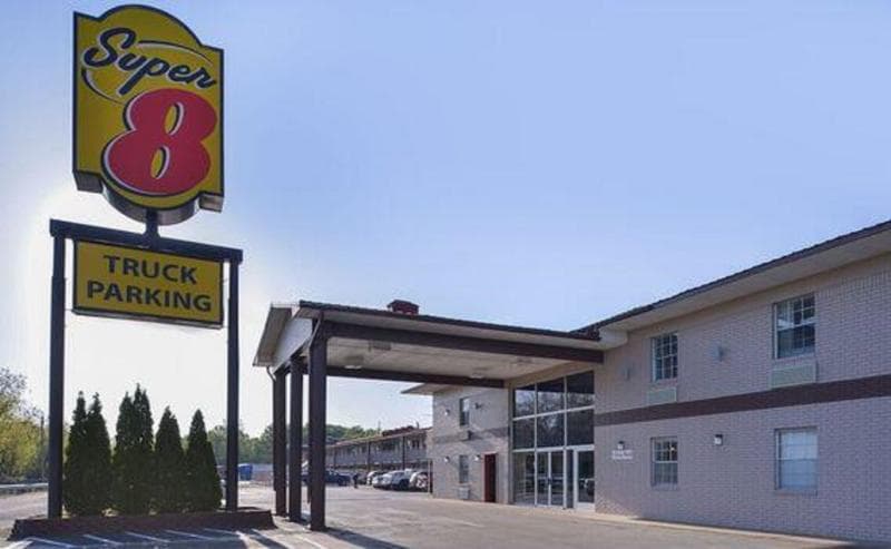Super 8 By Wyndham Little Rock/North/Airport 4