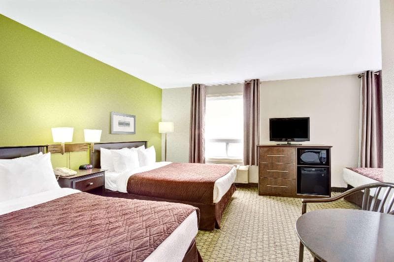 Super 8 by Wyndham St-Jerome 4